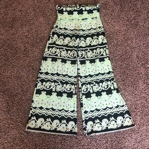 Bell bottom pants 👖